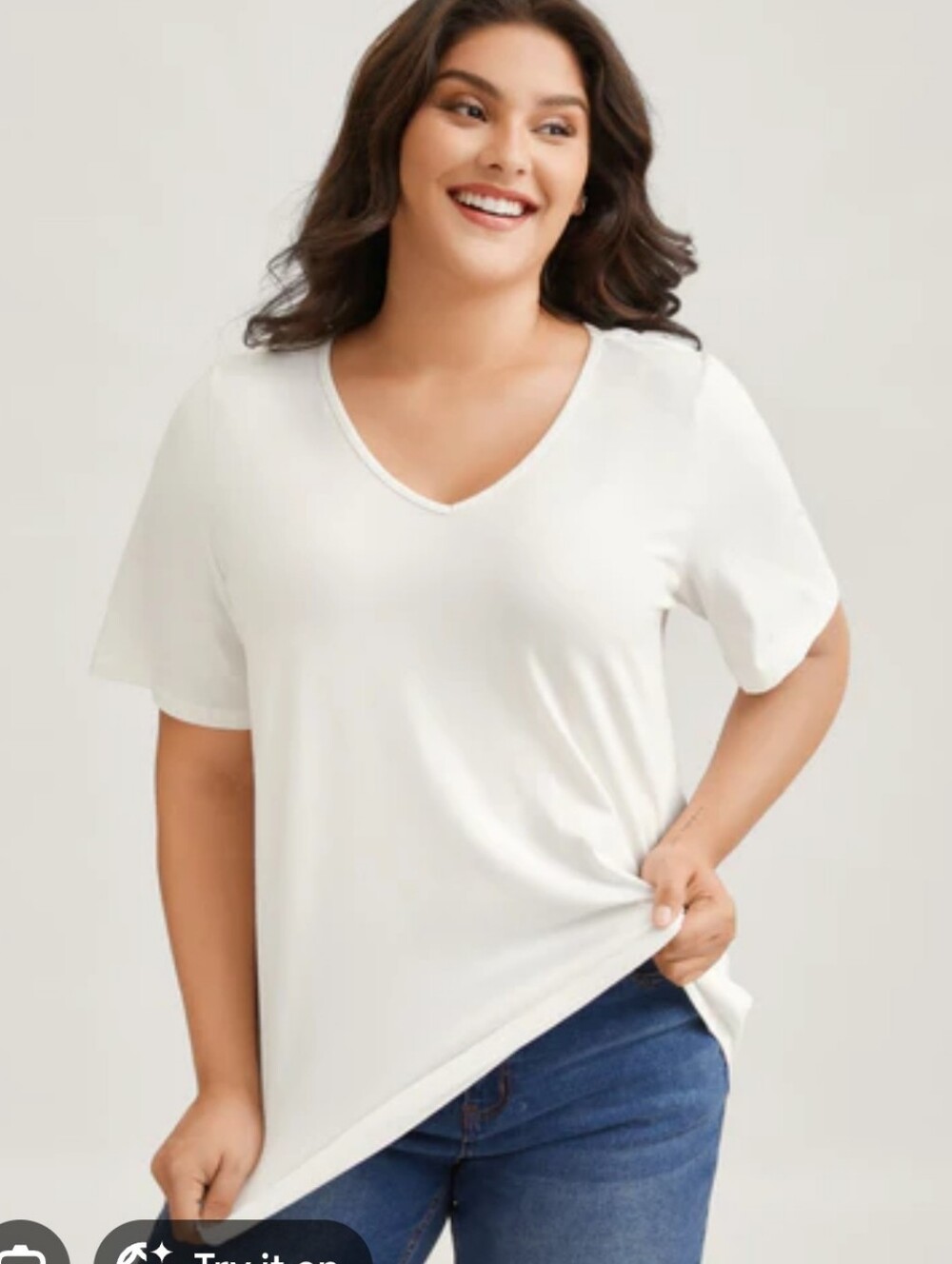 Bloomchic White V-neck Basic Tee New